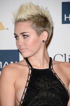 Miley Cyrus : miley-cyrus-1360744764.jpg