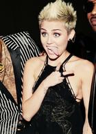 Miley Cyrus : miley-cyrus-1360966926.jpg
