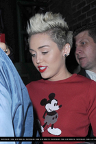 Miley Cyrus : miley-cyrus-1360974251.jpg