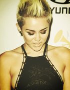 Miley Cyrus : miley-cyrus-1361944091.jpg