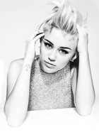 Miley Cyrus : miley-cyrus-1362089414.jpg