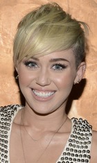 Miley Cyrus : miley-cyrus-1363585131.jpg