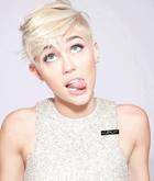 Miley Cyrus : miley-cyrus-1364862901.jpg