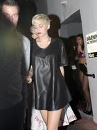 Miley Cyrus : miley-cyrus-1365526543.jpg