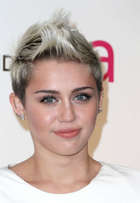 Miley Cyrus : miley-cyrus-1365607214.jpg
