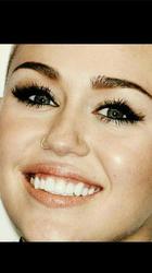 Miley Cyrus : miley-cyrus-1365845652.jpg