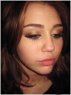 Miley Cyrus : miley-cyrus-1365998626.jpg