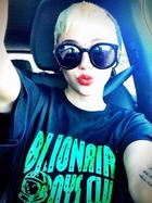 Miley Cyrus : miley-cyrus-1366182549.jpg