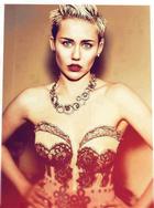 Miley Cyrus : miley-cyrus-1368320945.jpg