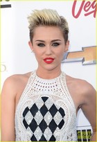 Miley Cyrus : miley-cyrus-1369015420.jpg