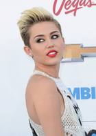 Miley Cyrus : miley-cyrus-1369064692.jpg