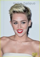 Miley Cyrus : miley-cyrus-1369282158.jpg