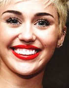 Miley Cyrus : miley-cyrus-1371565446.jpg