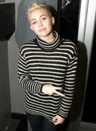Miley Cyrus : miley-cyrus-1372449157.jpg