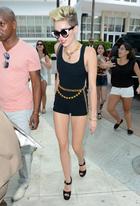 Miley Cyrus : miley-cyrus-1372612178.jpg
