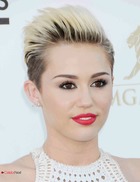 Miley Cyrus : miley-cyrus-1373313950.jpg