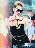 Miley Cyrus : miley-cyrus-1373677812.jpg