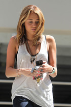 Miley Cyrus : miley-cyrus-1373991125.jpg