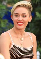 Miley Cyrus : miley-cyrus-1373991210.jpg