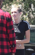 Miley Cyrus : miley-cyrus-1377372125.jpg