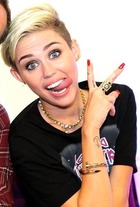 Miley Cyrus : miley-cyrus-1378157172.jpg