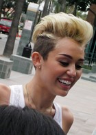 Miley Cyrus : miley-cyrus-1379807562.jpg