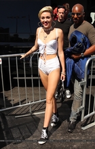 Miley Cyrus : miley-cyrus-1379807711.jpg