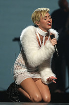 Miley Cyrus : miley-cyrus-1380123281.jpg