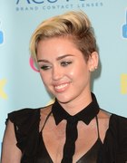 Miley Cyrus : miley-cyrus-1380738820.jpg