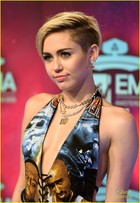 Miley Cyrus : miley-cyrus-1384196513.jpg