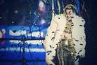Miley Cyrus : miley-cyrus-1388850362.jpg