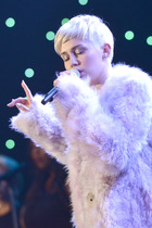 Miley Cyrus : miley-cyrus-1390952955.jpg