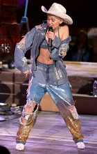 Miley Cyrus : miley-cyrus-1391526556.jpg