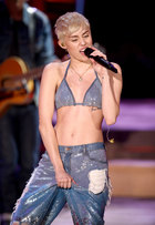 Miley Cyrus : miley-cyrus-1391526601.jpg