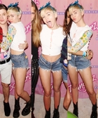 Miley Cyrus : miley-cyrus-1395676941.jpg