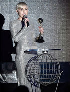 Miley Cyrus : miley-cyrus-1401291999.jpg