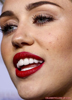 Miley Cyrus : miley-cyrus-1402178765.jpg