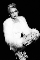 Miley Cyrus : miley-cyrus-1403282214.jpg