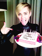 Miley Cyrus : miley-cyrus-1403712571.jpg