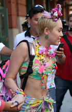 Miley Cyrus : miley-cyrus-1410445048.jpg