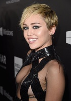 Miley Cyrus : miley-cyrus-1414963311.jpg