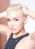 Miley Cyrus : miley-cyrus-1418676070.jpg