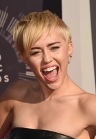 Miley Cyrus : miley-cyrus-1420478893.jpg