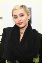 Miley Cyrus : miley-cyrus-1424710885.jpg