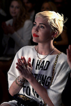 Miley Cyrus : miley-cyrus-1453031209.jpg