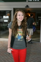 Miley Cyrus : miley_cyrus_1195653864.jpg