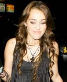 Miley Cyrus : miley_cyrus_1251576654.jpg