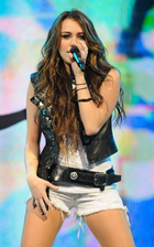 Miley Cyrus : miley_cyrus_1253846381.jpg