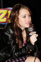 Miley Cyrus : miley_cyrus_1254542798.jpg