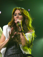Miley Cyrus : miley_cyrus_1256456289.jpg